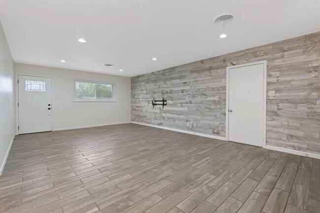 Photo - 5211 Halmark Dr