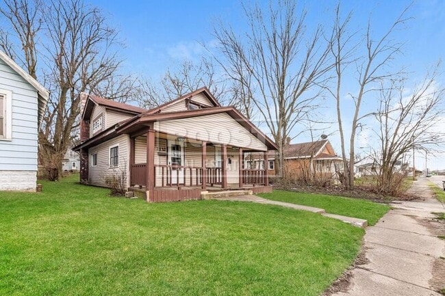 Photo - 2132 Erie Ave