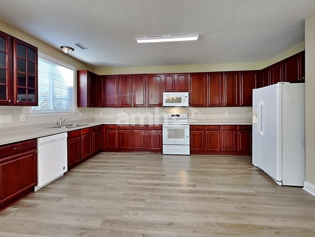 Photo - 111 Sleeper Car Ln