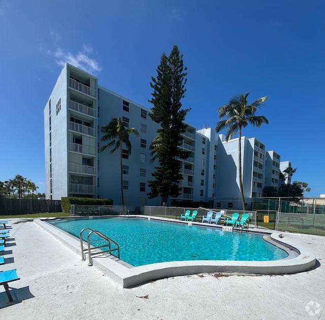 Building Photo - 3312 Northside Dr Unit #208 Rental