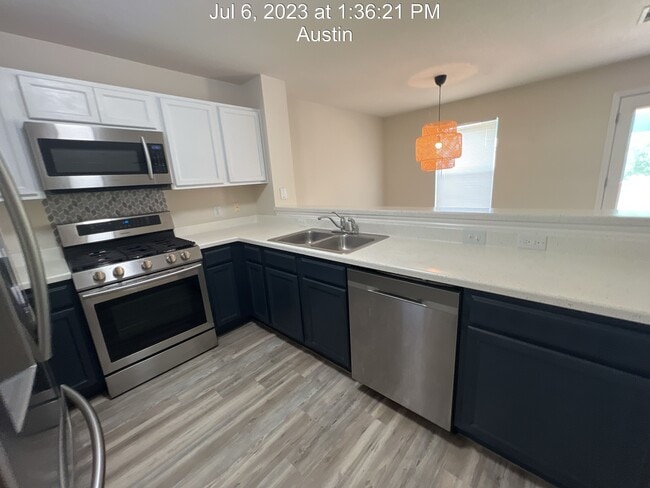 Photo - 5713 Silver Screen Dr