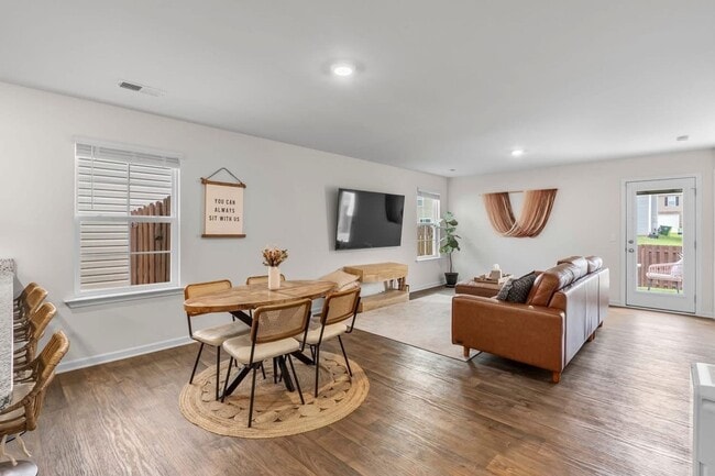 Photo - Wonderful Four Bedroom Home. Minutes Away ...