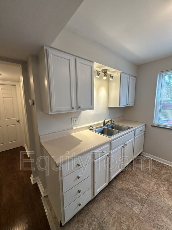 Photo - 3918 E Gatewood Ln Unit Apt 2