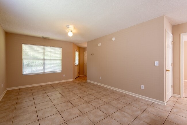 Photo - 654-656 Center Pl Unit 656