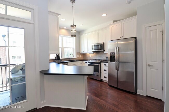 Photo - 15 Brownstone Ln