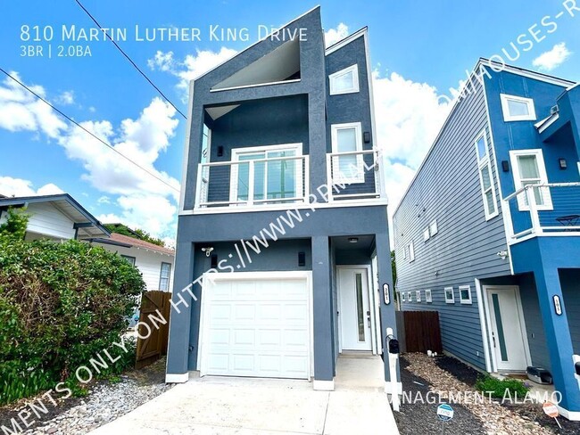 Photo - 810 Martin Luther King Dr