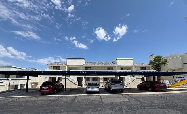 Photo - 3-Bedroom Condo with Spectacular Views in ...