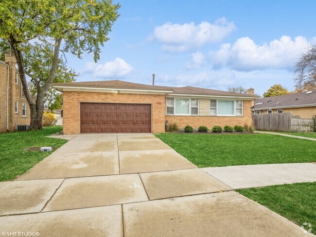 Building Photo - 4949 Birchwood Ave Rental