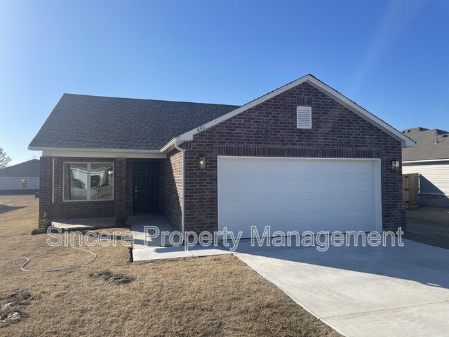 Photo - 691 N Redbud Ave House