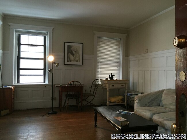 Photo - 1247 Beacon St Unidad 2