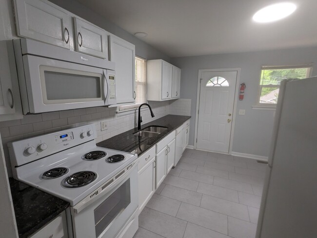 Photo - 1314 Clarendon St Townhome