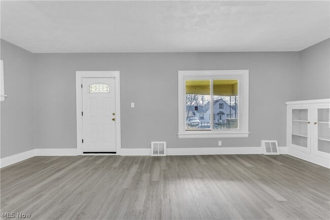 Photo - 516 Whitney Ave