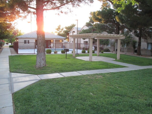 Photo - Parkcrest Village
