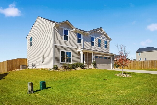 Photo - BEAUTIFUL AND READY FOR YOU- SINGLE-FAMILY...