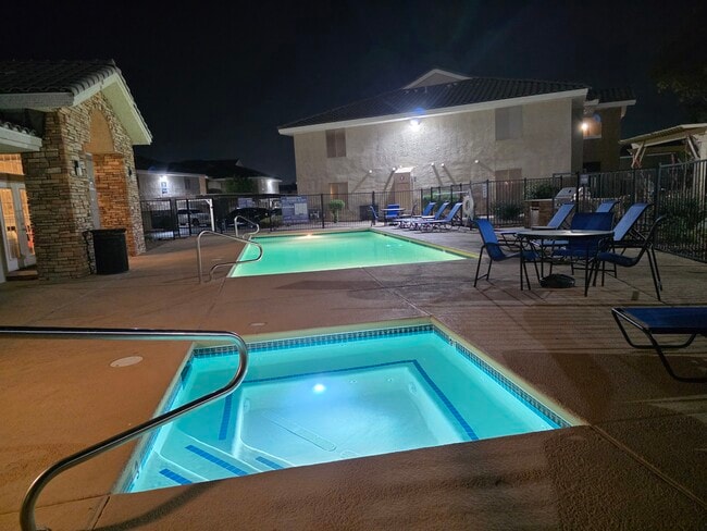 Bella Fiore Pool - Bella Fiore