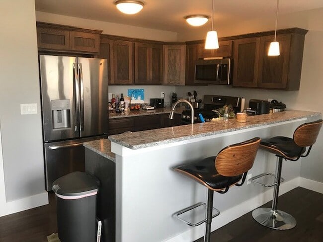 Photo - 3 Bedroom, 2 1/2 Bathroom Townhouse -2 weeks free rent with 1-year lease-