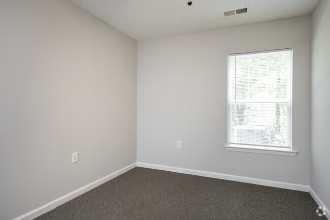 2BR, 1BA - 800SF - Bedroom