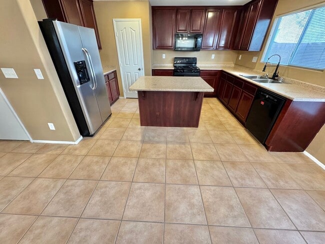 Photo - Beautiful 3 bedroom/2.5 bath home in great neighborhood