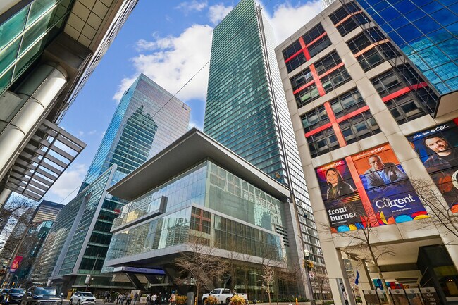 Photo - 183 Wellington St W