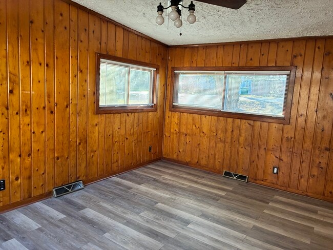 Photo - 2300 Midvale Ave