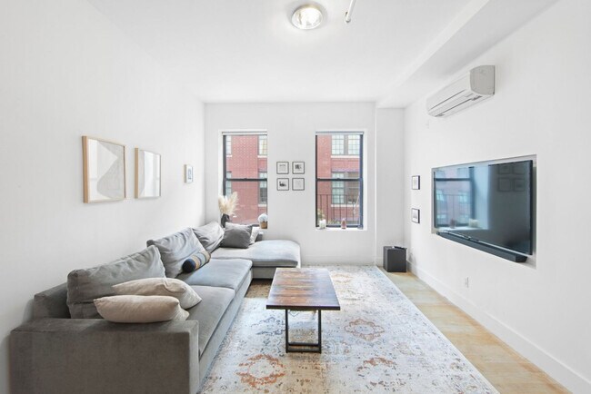 Photo - 517 W 45th St Unit SI ID1224961P