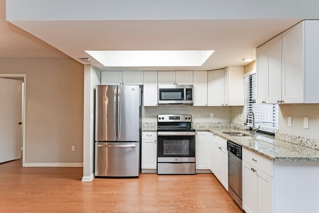 Photo - 3444 Brian Rd S