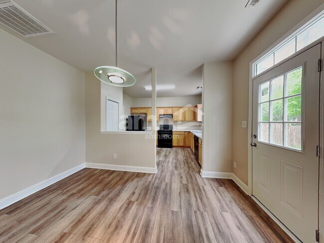 Photo - 9815 Waltham Ct