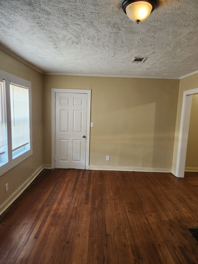 Photo - 611 Choctaw Rd
