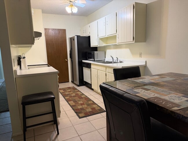 Photo - Fully Furnished Condo - 2 bedroom, 1 bath