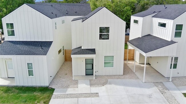 Building Photo - 6107 Begonia Cir Unit 3