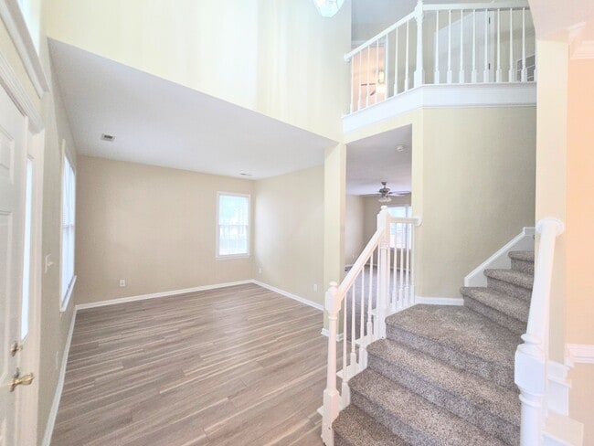 Photo - 1009 Friar Tuck Ct