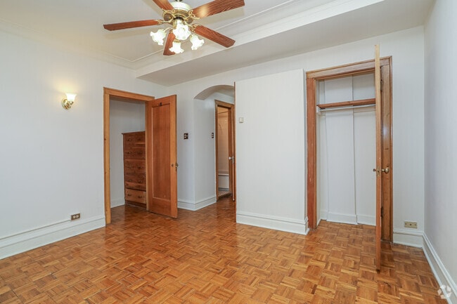 Estudio, 1BA - Sala de estar - 2738 N. Pine Grove