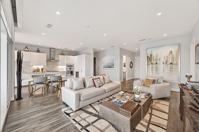 Building Photo - 4521 San Felipe St Unit 2602