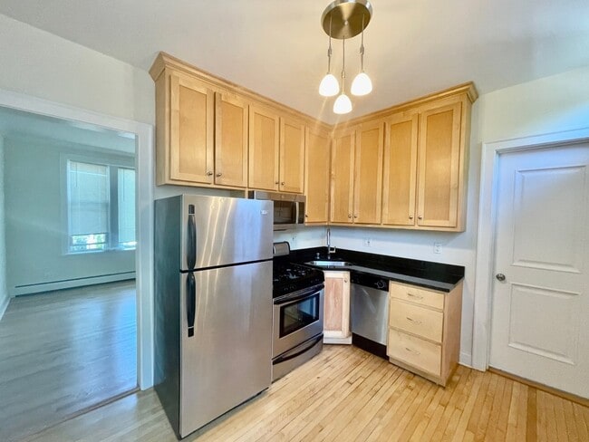 Photo - 7025 N Damen Ave Unit 3