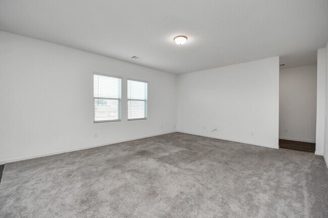 Photo - 4910 Highland Spgs Dr