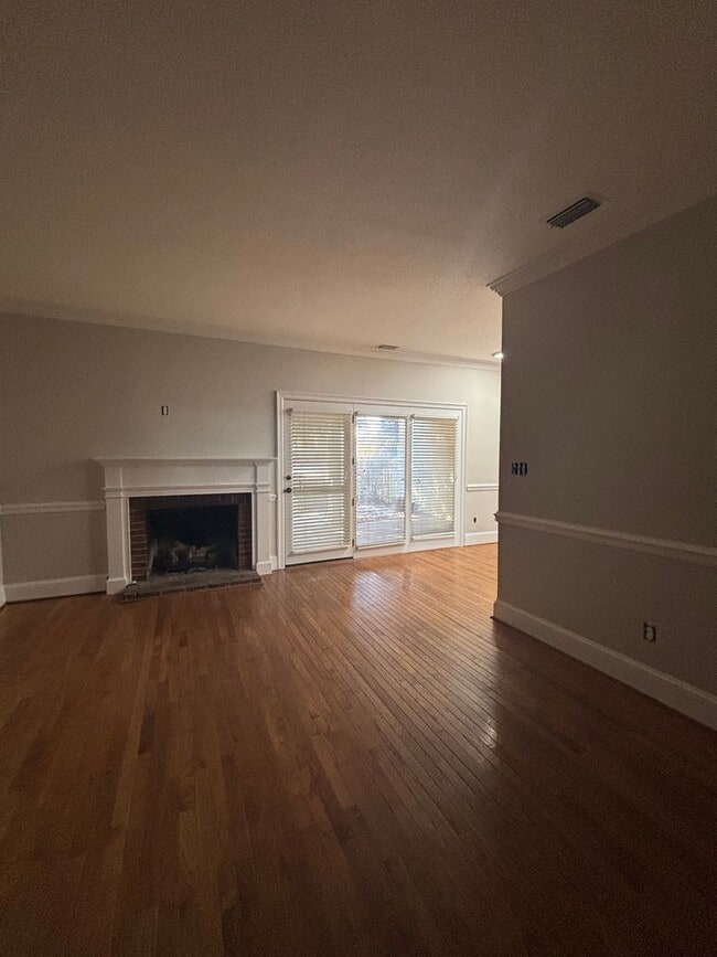 Photo - Stunning 4-Bedroom Condo in Johnson City