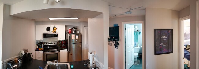 Photo - 530 Melrose Ave E Unidad Apt 403