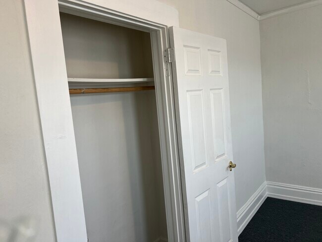 Photo - 1940 E 17th St