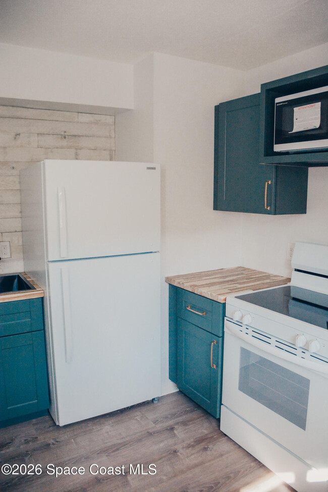 Photo - 211 Circle Dr Unit 27c