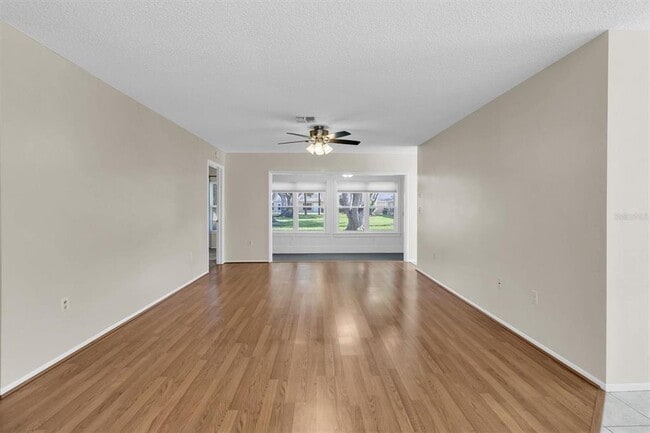 Photo - 4814 Grist Mill Cir
