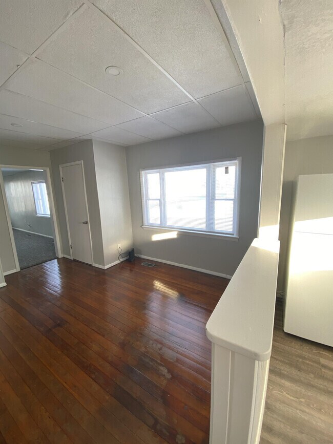 Photo - 1301 S Main St