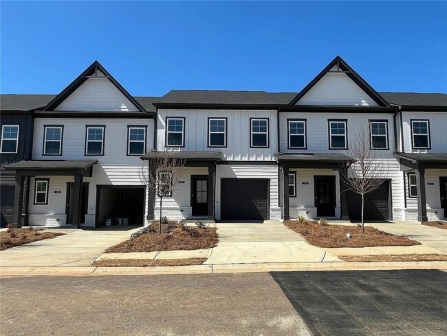 126 Lauren St
