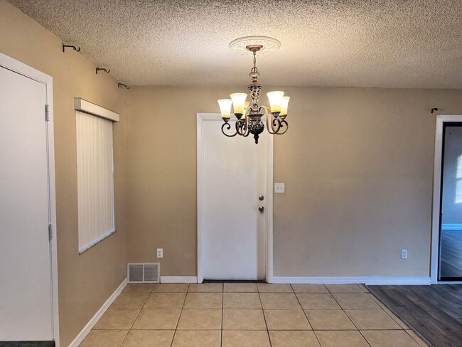 Photo - 3 bedroom 2 bath located just minutes from Plant St and Downtown Winter Garden