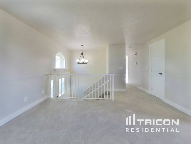 Photo - 1370 N 4700 W