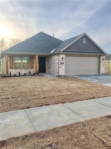 Photo - 189 S Geranium Ln