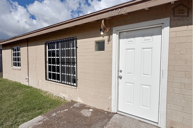 Photo - 4Bed/2Bath House at McDowell Rd/32nd St! Move-In Ready on 07/02/2026! – NO HOA!