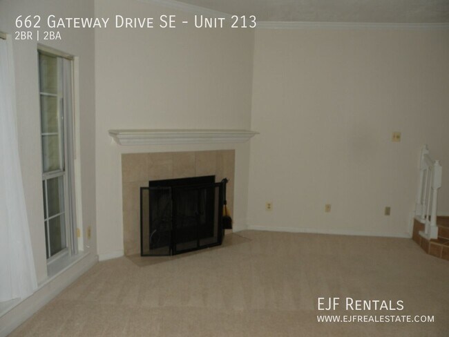 662 Gateway Dr SE Unit 213