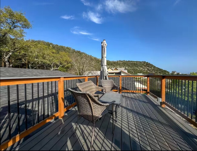 Photo - 1049 Meckel Dr