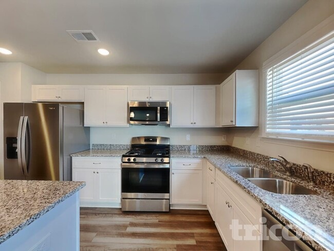 Photo - 33 Chalet Ct