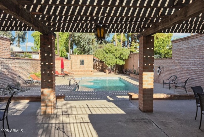 Photo - 3032 N 32nd St